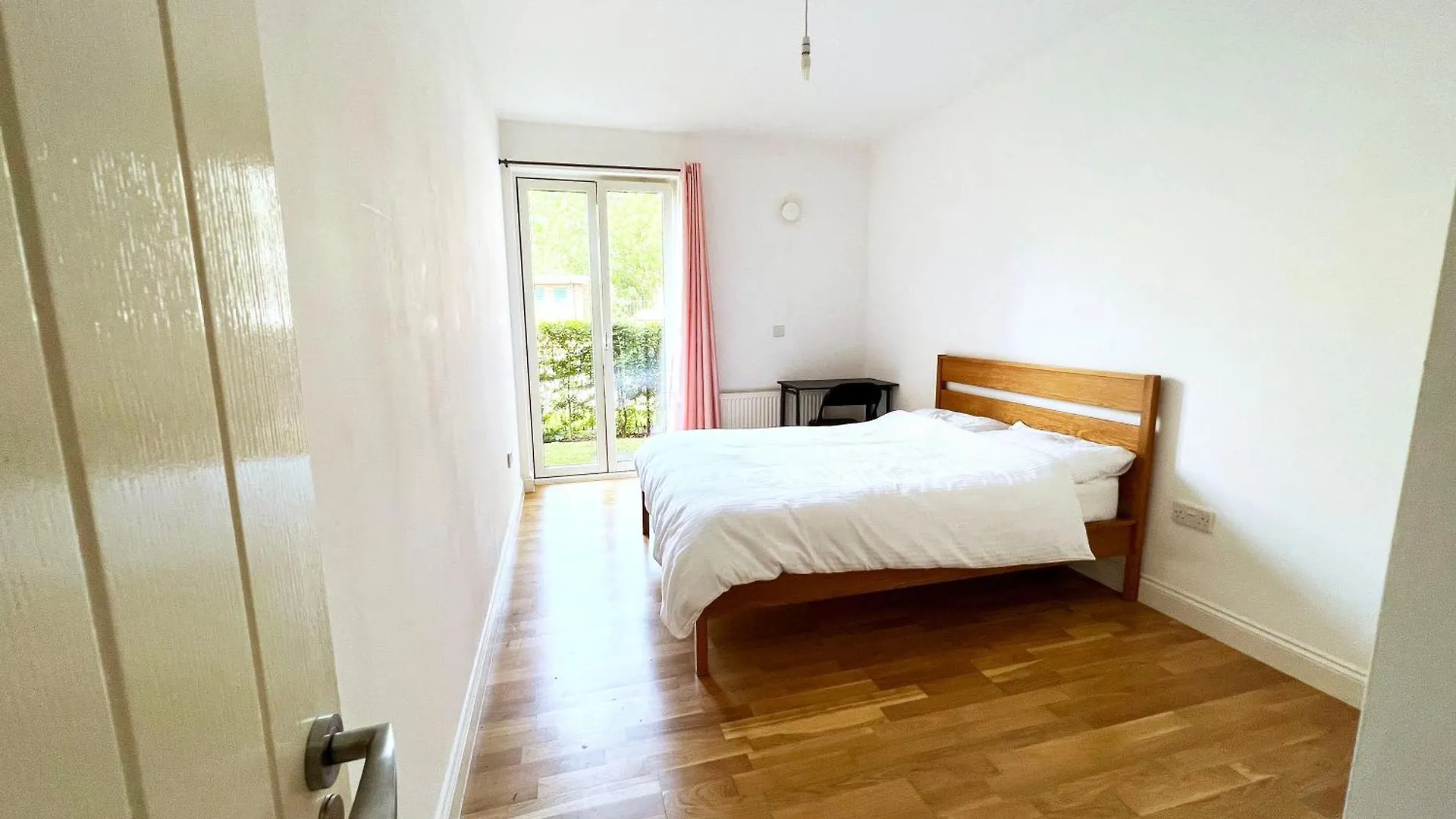 Bedroom 2, Queens Road contacts